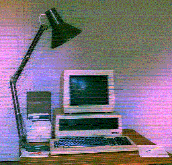 Image d'un ordinateur Victor avec un filtre type vaporwave